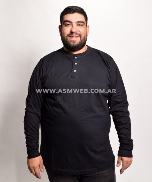 REMERA MANGAS LARGAS CUELLO MAO LISA