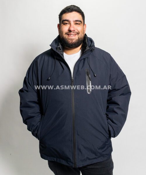 CAMPERA CON CAPUCHA Y ABRIGO DESMONTABLE